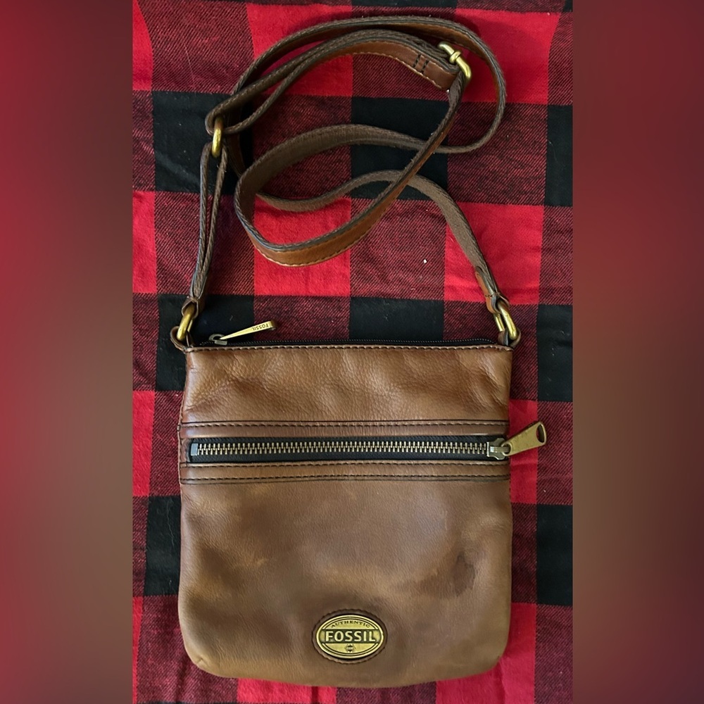 SOLD-Fossil leather brown small crossbody bag